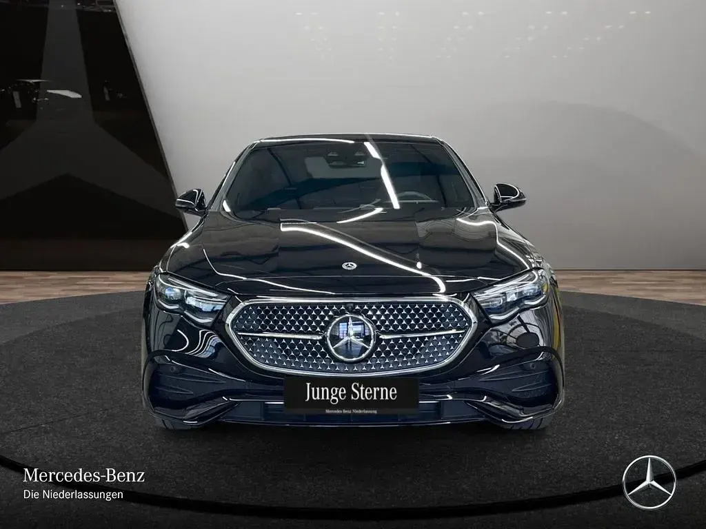 Gebraucht Mercedes E300 AMG 197 PS (144 kW) 2025 Schwarz Limousine