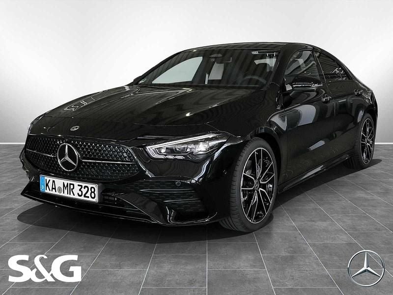 Metalliclack kosmosschwarz Gebraucht 2025 Mercedes CLA200 AMG Coupé | 42.100 € (Teuer) - Bild 1/4