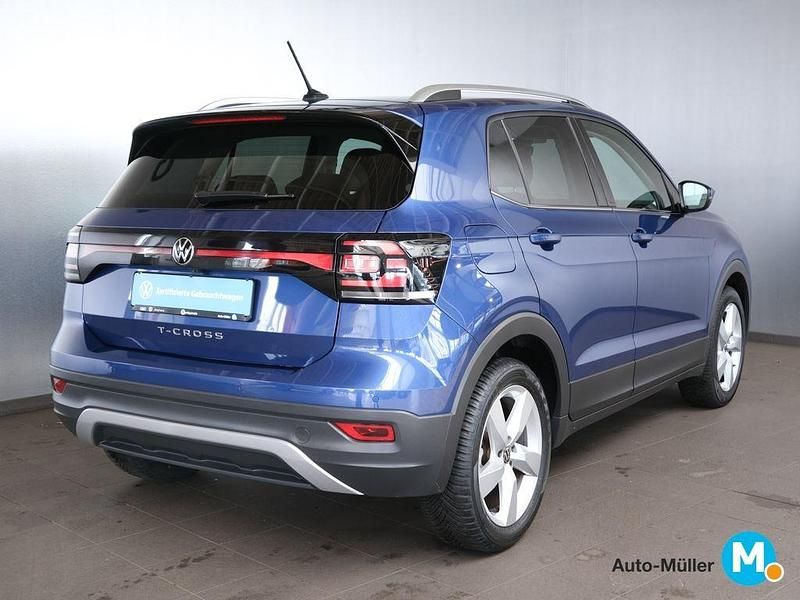 Gebraucht VW T-Cross Style 110 PS (80 kW) 2021 Reef blue metallic (metallic) SUV