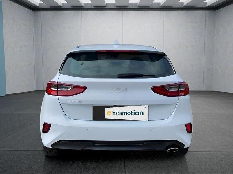 Gebraucht Kia Ceed 99 PS (72 kW) 2025 Weiss Kleinwagen