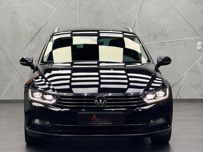 Gebraucht VW Passat Highline 150 PS (110 kW) 2019 Schwarz Kombi