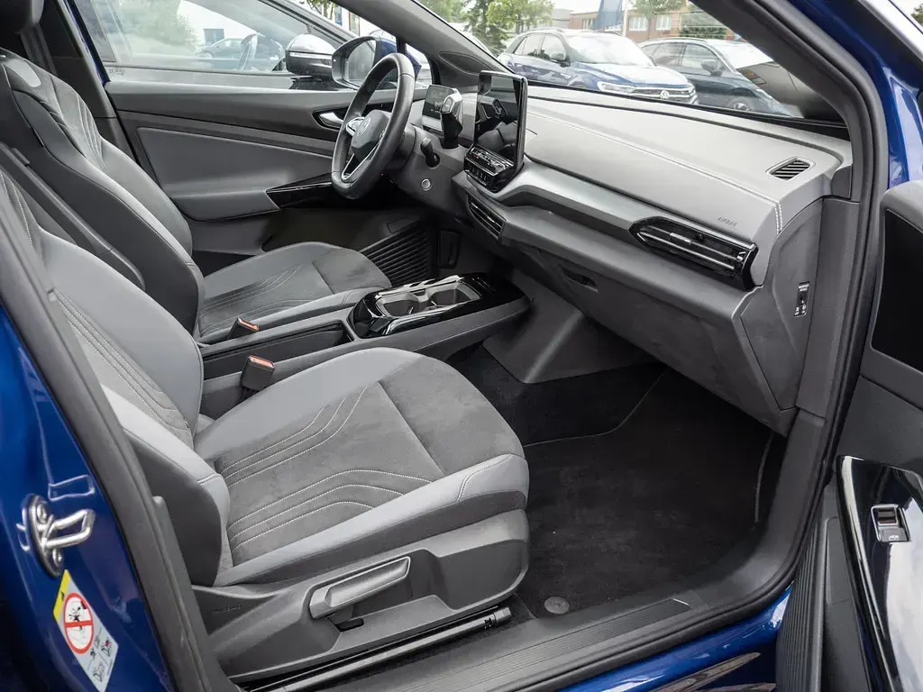 Gebraucht VW ID.5 Pro Performance 150 kW (204 PS) 2022 Blau / blue dusk (metallic) SUV