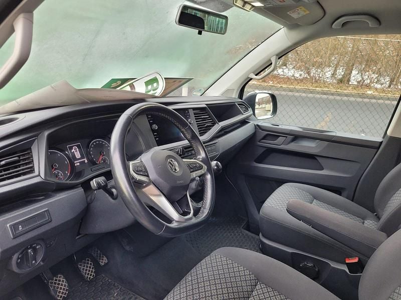 Gebraucht VW Multivan Family 150 PS (110 kW) 2020 Grau Van