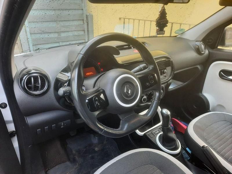Gebraucht Renault Twingo Life 71 PS (52 kW) 2016 Weiß Kleinwagen