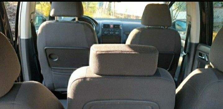 Gebraucht VW Touran Freestyle 140 PS (102 kW) 2010 Schwarz Van / Kleinbus