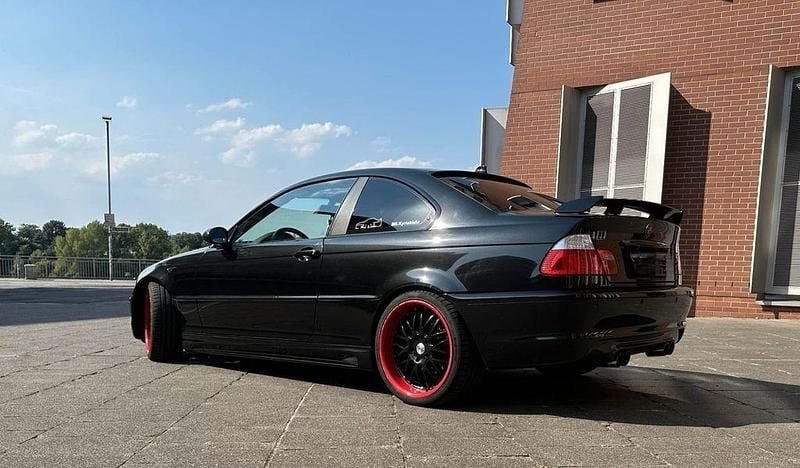 Second-hand BMW 325 Performance 192 CP (141 kW) 2003 Negru Coupe