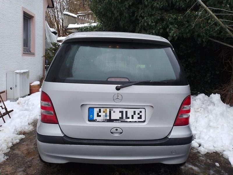 Silber Gebraucht 2003 Mercedes A140 Classic Van / Kleinbus | 900 € (Guter Preis) - Bild 1/4