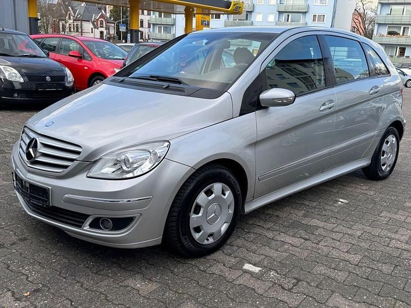 Gebraucht Mercedes B150 95 PS (69 kW) 2006 Silber Van / Kleinbus