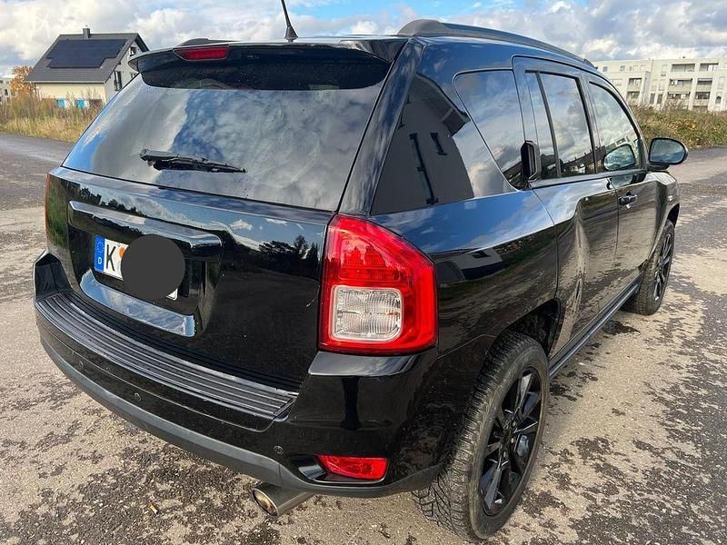 Gebraucht Jeep Compass Limited 170 PS (125 kW) 2012 Schwarz SUV