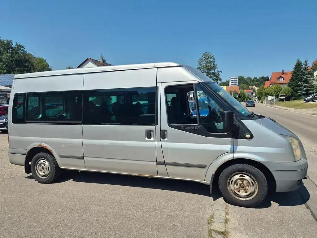 Gebraucht Ford 300 Trend 116 PS (85 kW) 2010 Silber Kombi