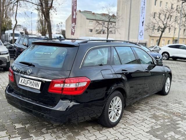 Gebraucht Mercedes E220 170 PS (125 kW) 2011 Schwarz Kombi
