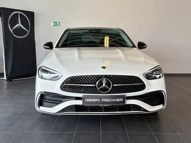 Gebraucht Mercedes C180 AMG line 170 PS (125 kW) 2025 Polarweiß Limousine