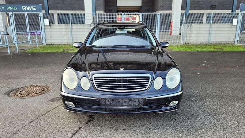 Gebraucht Mercedes E270 177 PS (130 kW) 2003 Schwarz Kombi