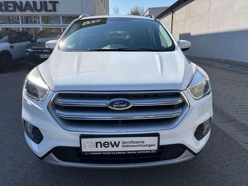 Usado Ford Kuga Trend 175 HP (128 kW) 2018 Branco SUV