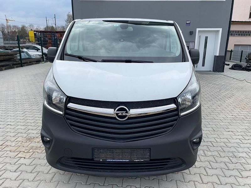 Gebraucht Opel Vivaro 145 PS (106 kW) 2016 Weiß Van / Kleinbus