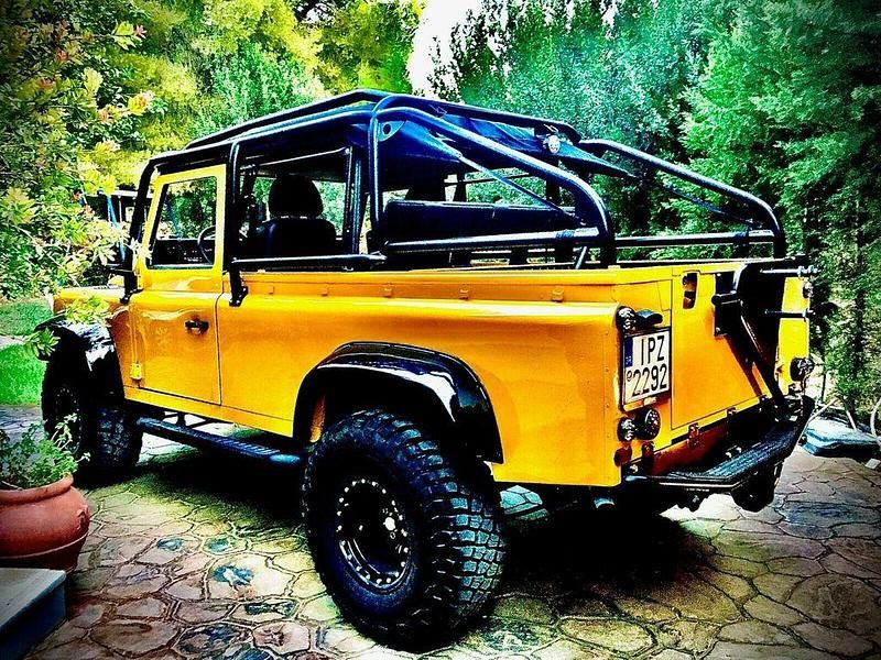 Gebraucht Land Rover Defender 113 PS (83 kW) 1991 Gelb SUV