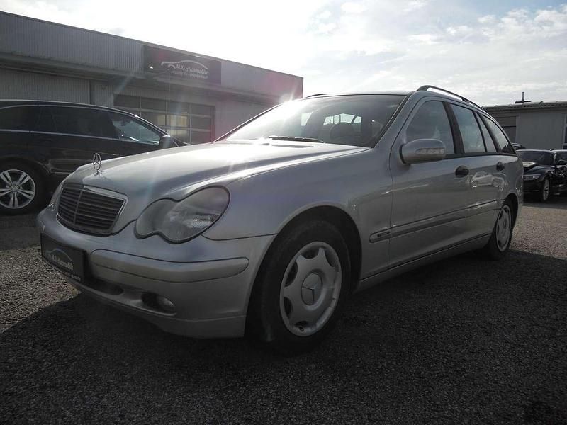 Brillantsilber metalliclack Gebraucht 2003 Mercedes C180 Kombi | 599 € (Superpreis) - Bild 1/4