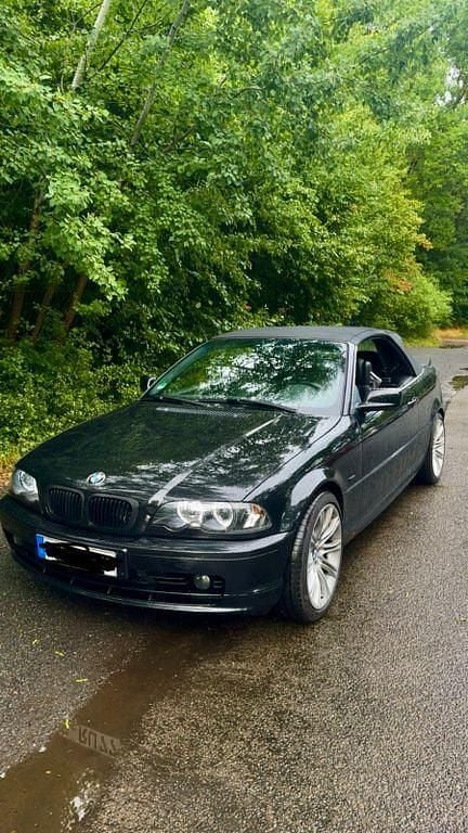 Gebraucht BMW 320 Cabriolet 170 PS (125 kW) 2001 Schwarz Cabrio