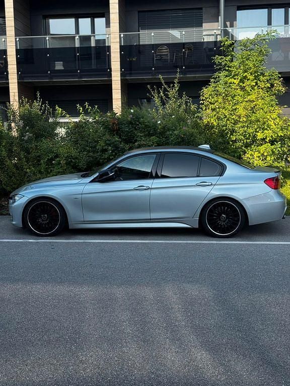 Silber Gebraucht 2013 BMW 335 Performance Limousine | 17.500 € (Fairer Preis) - Bild 1/4