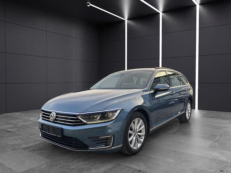 Gebraucht VW Passat Highline 218 PS (160 kW) 2016 Blau Kombi