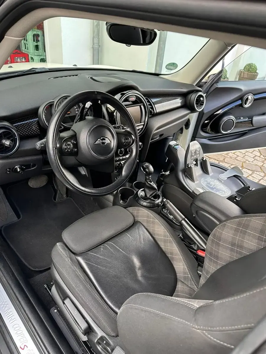 Używany Mini Cooper S 192 KM (141 kW) 2017 Beżowy Hatchback