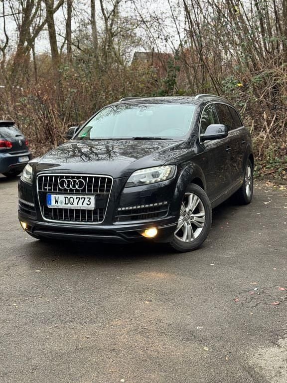 Schwarz Gebraucht 2010 Audi Q7 Ambiente SUV | 14.000 € (Fairer Preis) - Bild 1/4