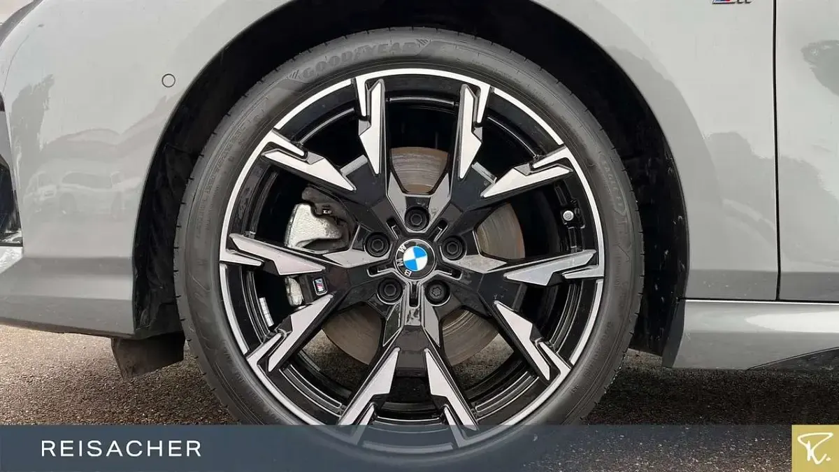 Gebraucht BMW 123 M Sport 218 PS (160 kW) 2025 Skyscraper grau metallic Kleinwagen