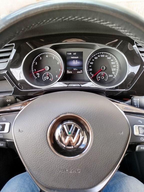 Gebraucht VW Touran Highline 150 PS (110 kW) 2018 Schwarz Van / Kleinbus