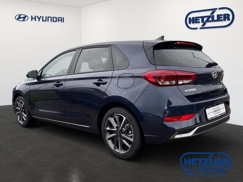 Gebraucht Hyundai i30 Advantage 101 PS (74 kW) 2024 Blau Limousine