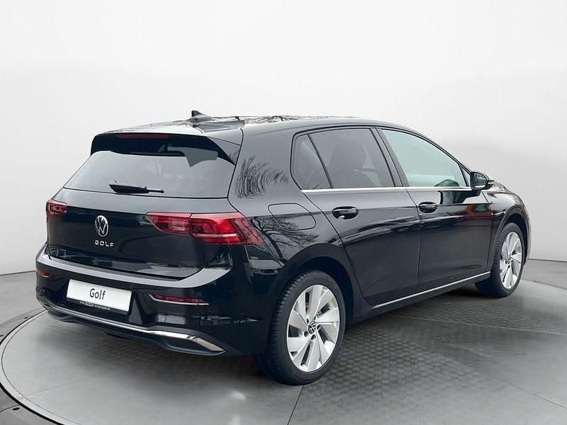 Gebraucht VW Golf VIII 150 PS (110 kW) 2025 Schwarz Kleinwagen