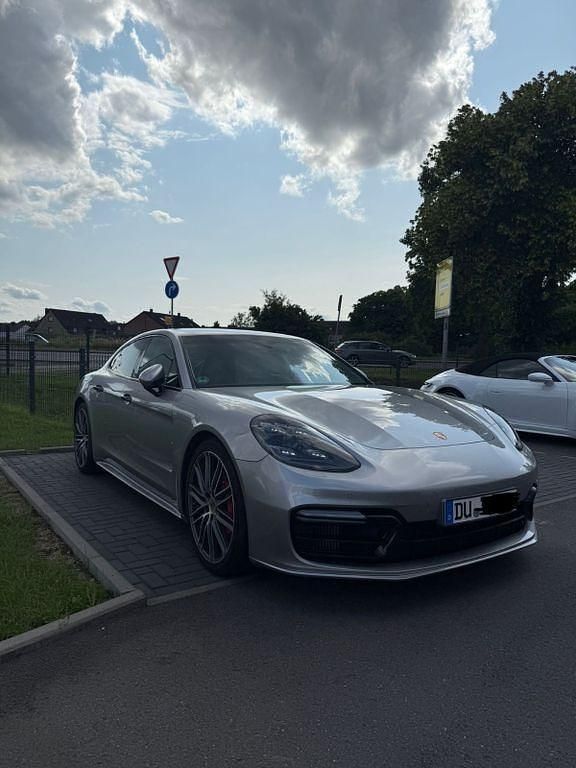 Silber Gebraucht 2017 Porsche Panamera Turbo Limousine | 72.000 € (Fairer Preis) - Bild 1/4