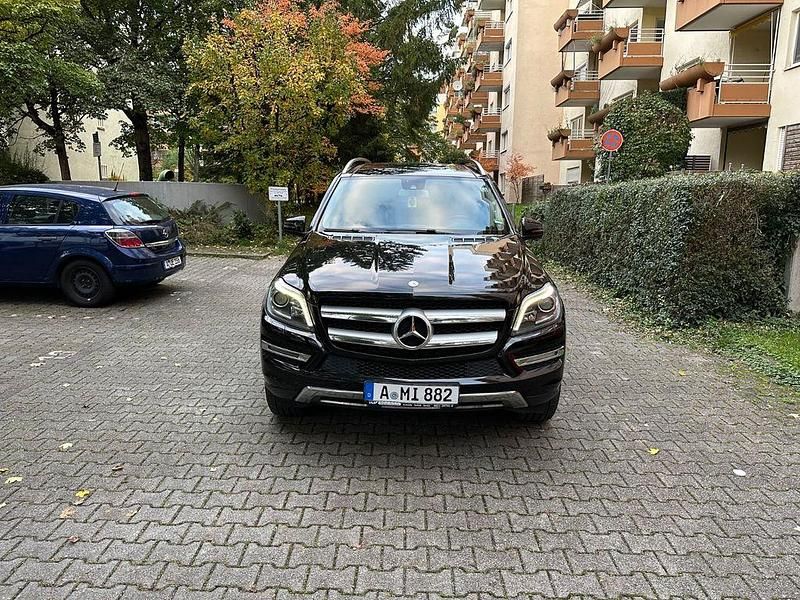 Schwarz Gebraucht 2013 Mercedes GL350 SUV | 20.900 € (Guter Preis) - Bild 1/4