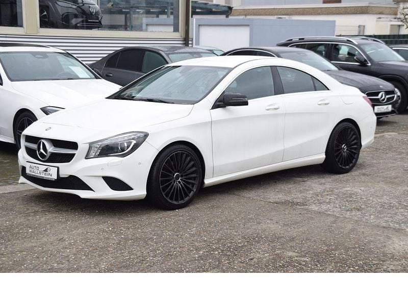 Gebraucht Mercedes CLA180 122 PS (89 kW) 2014 Weiss Limousine