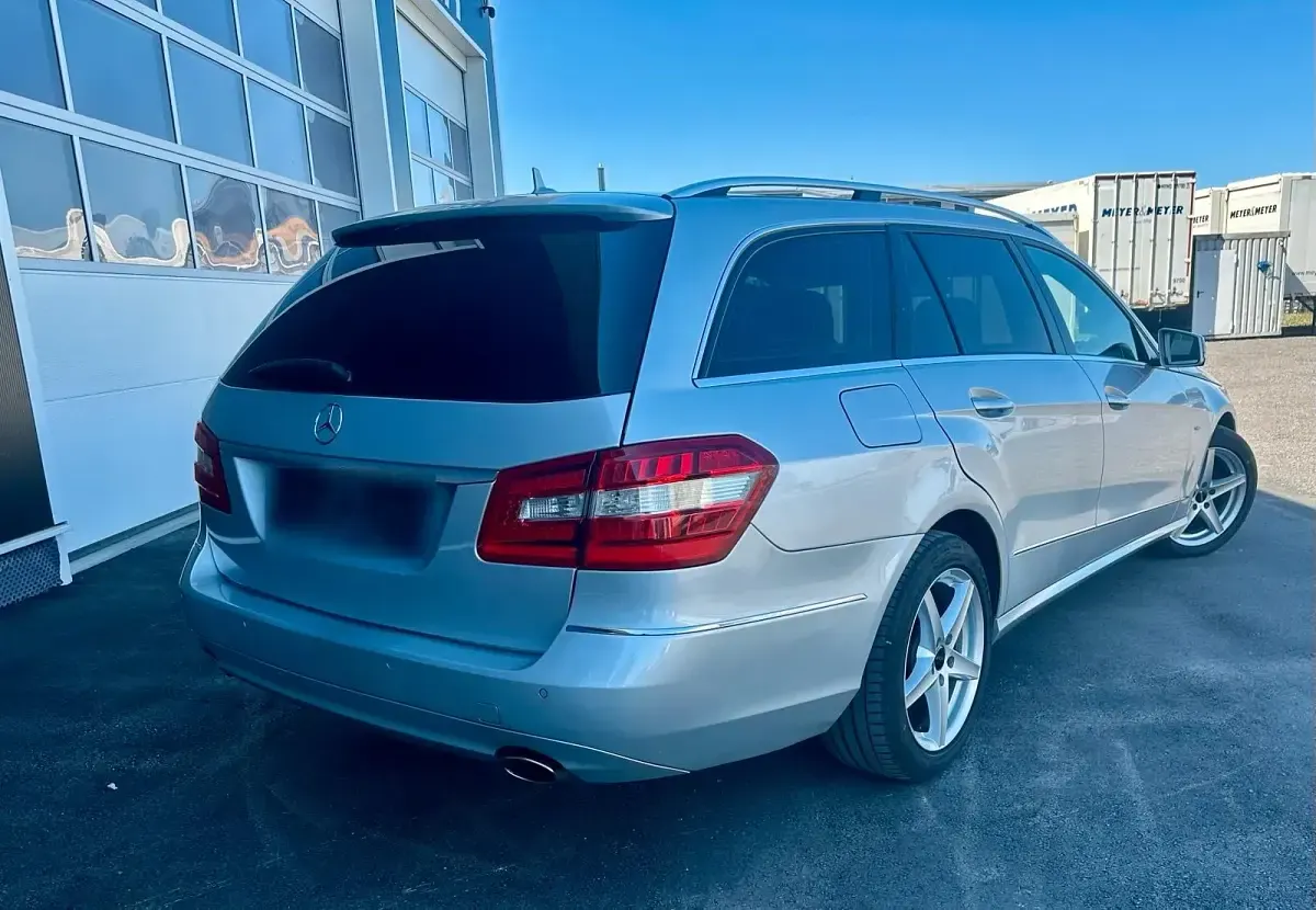 Usata Mercedes E350 231 CV (169 kW) 2009 Argento Station wagon