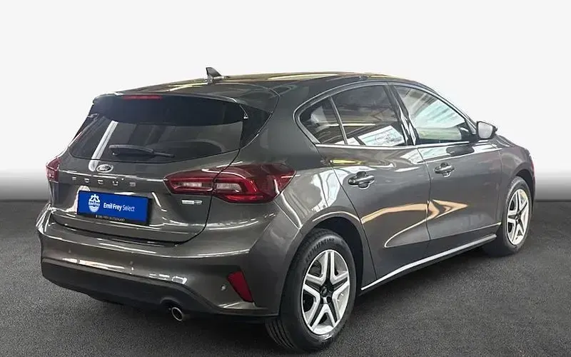 Gebraucht Ford Focus Titanium 125 PS (91 kW) 2022 Grau Limousine