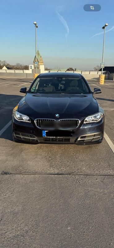 Blau Gebraucht 2015 BMW 520 Sport Line Limousine | 16.999 € (Guter Preis) - Bild 1/4