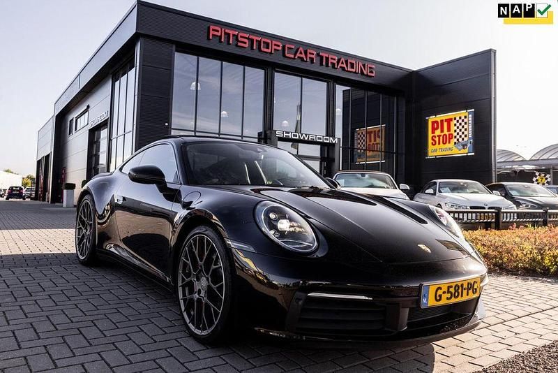 Schwarz Gebraucht 2019 Porsche 911 Carrera 4S | 126.992 € (Teuer) - Bild 1/3