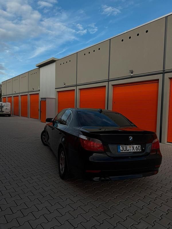 Gebraucht BMW 525 197 PS (144 kW) 2004 Schwarz Limousine