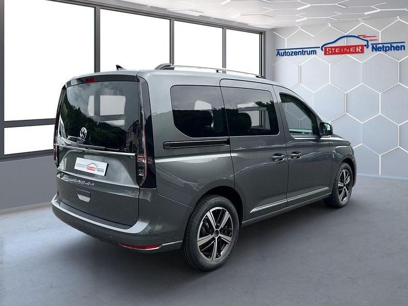 Neu VW Caddy Life 116 PS (85 kW) 2025 Pure grey Van / Kleinbus