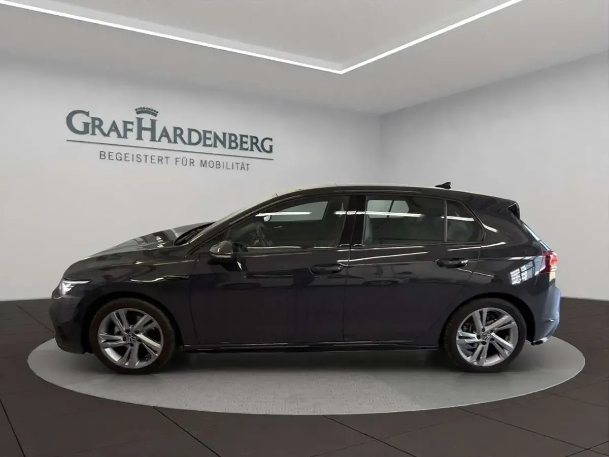 Gebraucht VW Golf VIII R-line 150 PS (110 kW) 2024 Grau Limousine