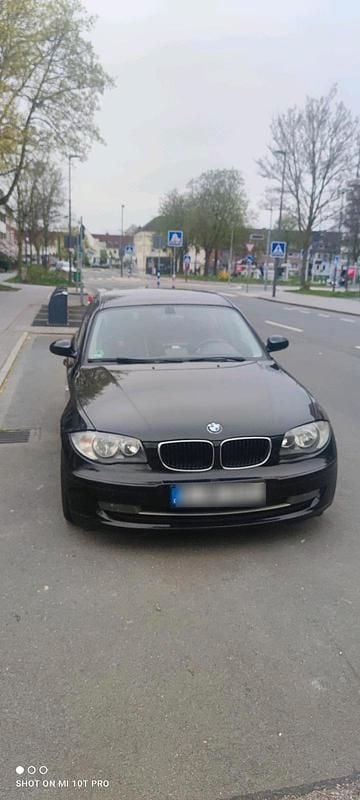Gebraucht BMW 118 143 PS (105 kW) 2008 Schwarz Kleinwagen