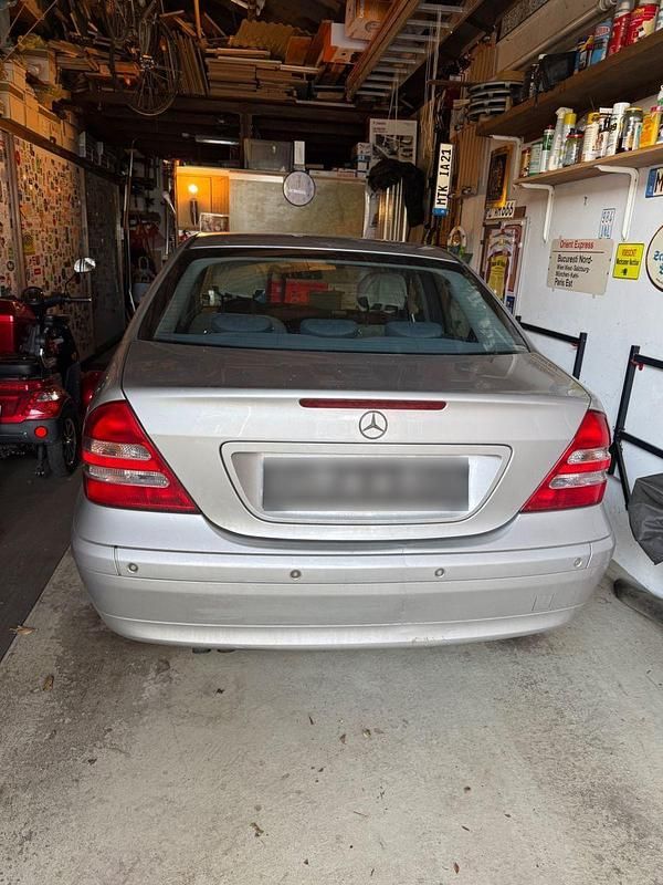 Gebraucht Mercedes C220 Classic 143 PS (105 kW) 2003 Silber Kombi