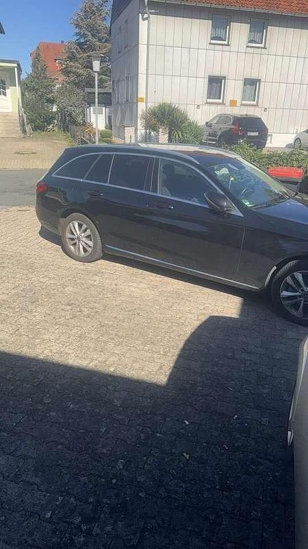Gebraucht Mercedes C220 170 PS (125 kW) 2017 Schwarz Kombi