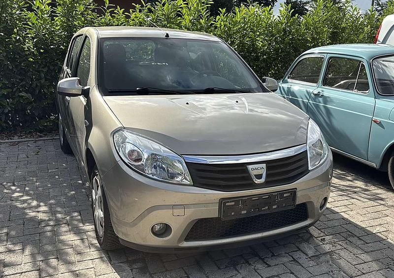 Gebraucht 2010 Dacia Sandero Lauréate Kleinwagen | 2.450 € (Fairer Preis) - Bild 1/4