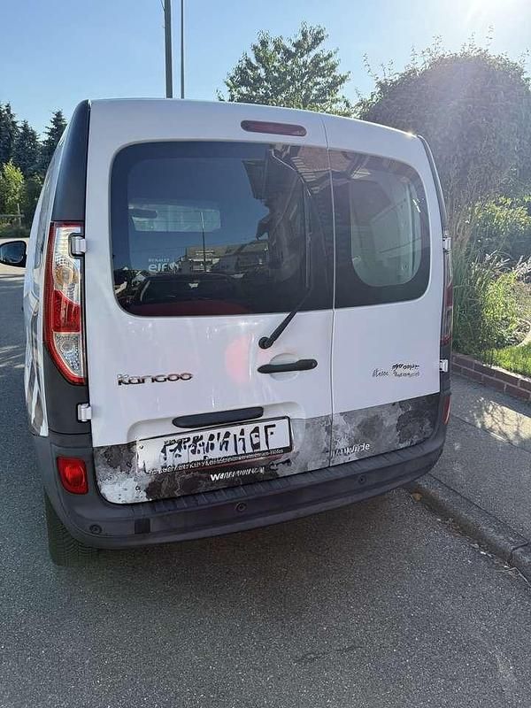 Weiß Gebraucht 2018 Renault Kangoo Basis Van / Kleinbus | 7.300 € (Guter Preis) - Bild 1/4