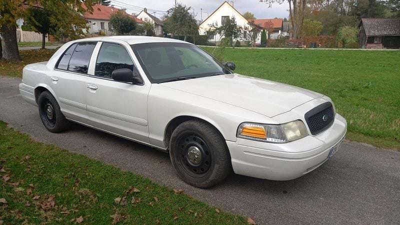Weiß Gebraucht 2007 Ford Crown Victoria Limousine | 10.500 € - Bild 1/4
