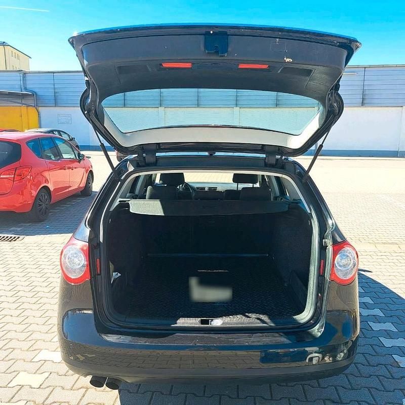 Gebraucht VW Passat 140 PS (102 kW) 2010 Schwarz Kombi