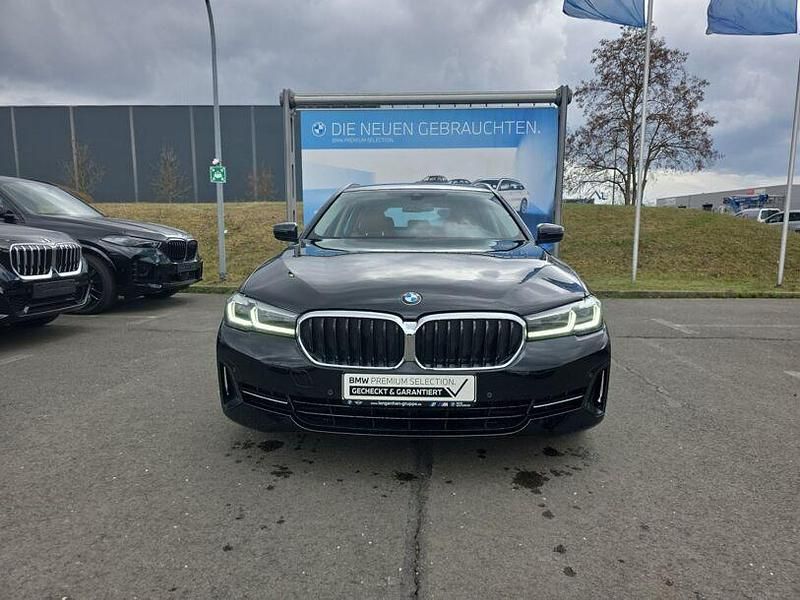 Gebraucht BMW 540 Efficient Dynamics 340 PS (250 kW) 2022 Schwarz Limousine