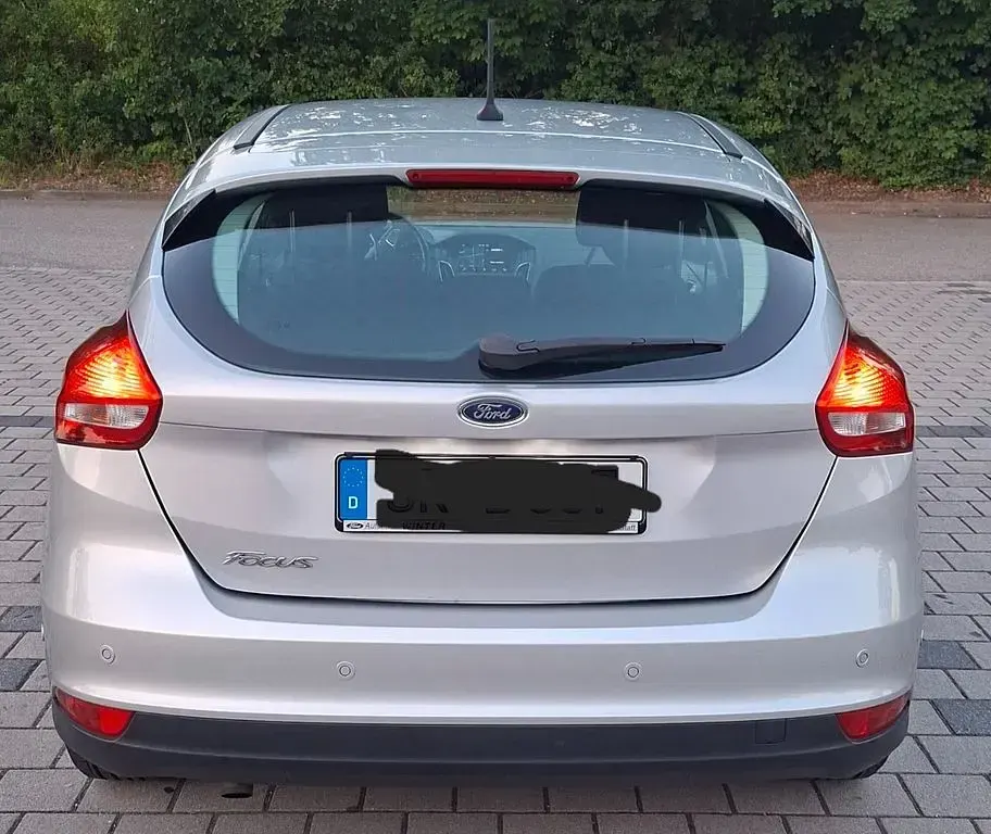 Gebraucht Ford Focus Business Edition 120 PS (88 kW) 2017 Silber Limousine