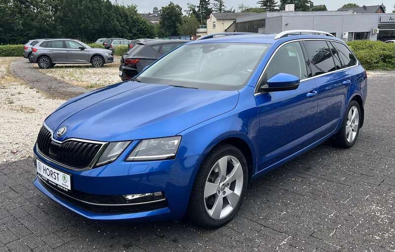 Blau Gebraucht 2019 Skoda Octavia Style Kombi | 19.850 € (Fairer Preis) - Bild 1/4